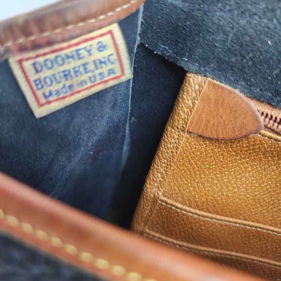 Dooney & Bourke Vintage Black Brown AWL Leather Messenger Crossbody Bag USA - Picture 11 of 13